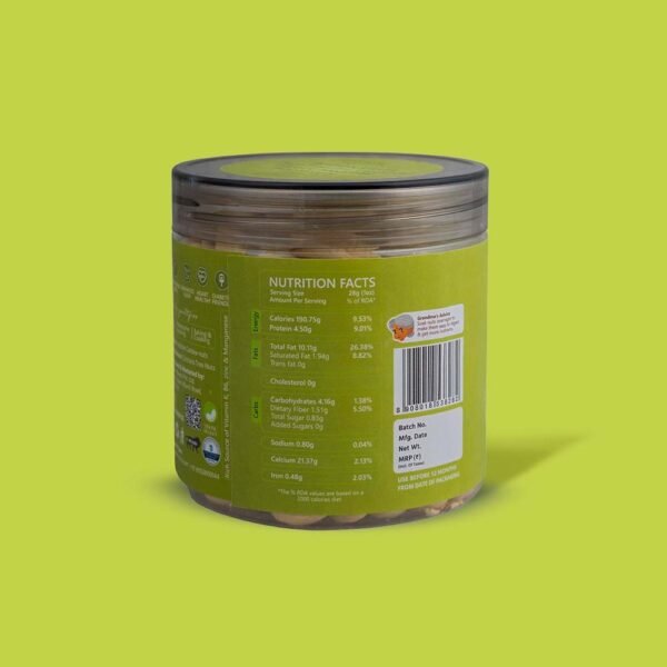 Premium natural whole cashews rich in taste and nutrition